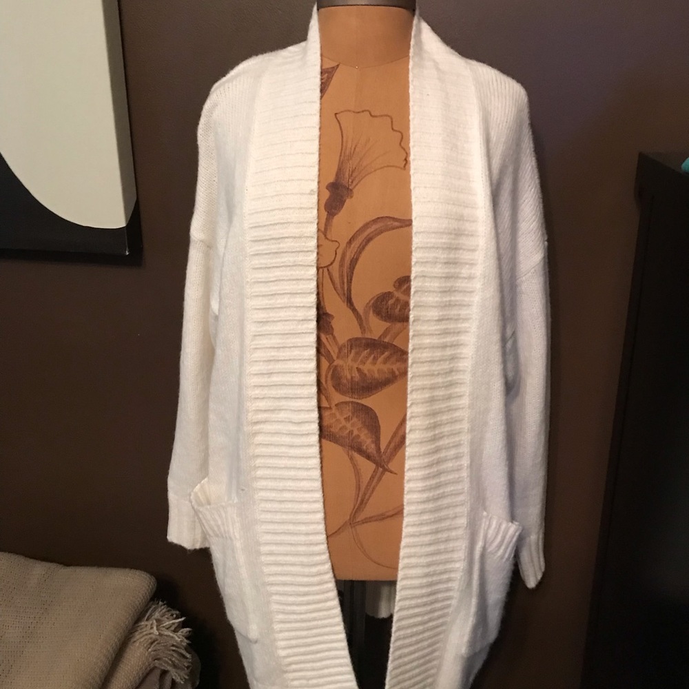 Arie super soft cozie cardigan